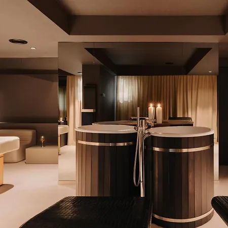 Poziom 511 Jura Wellness & فندق أوغرودجينيتس