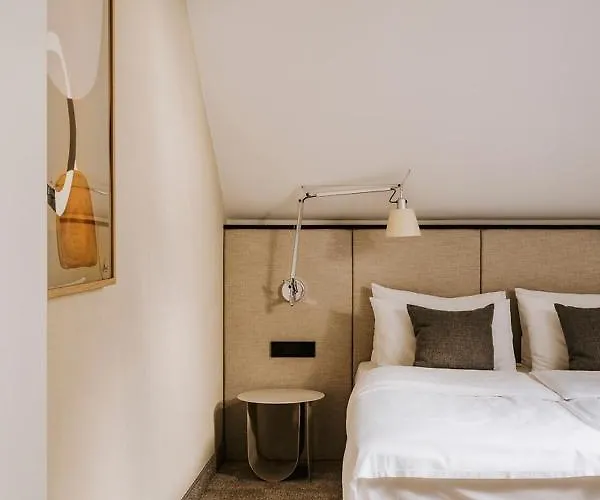 Poziom 511 Jura Wellness & 4* Ogrodzieniec